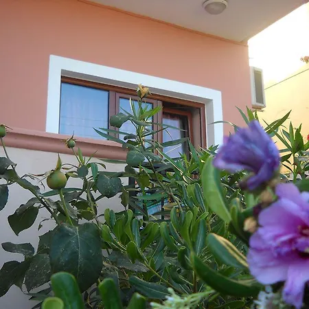Melina's House Apart Otel Stalós